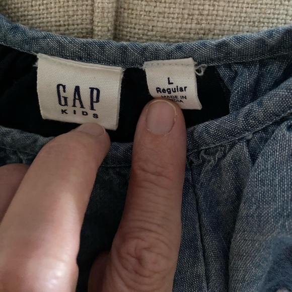 Girls Chambray Eyelet Blouse - Picture 6 of 7